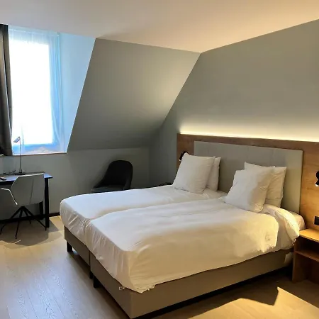 Ξενοδοχείο Radisson Centre 4*