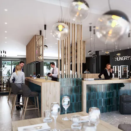 Ξενοδοχείο Radisson Centre 4*