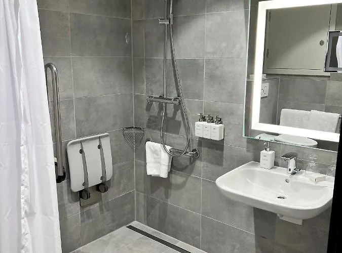 Hotel Radisson Centre 4*